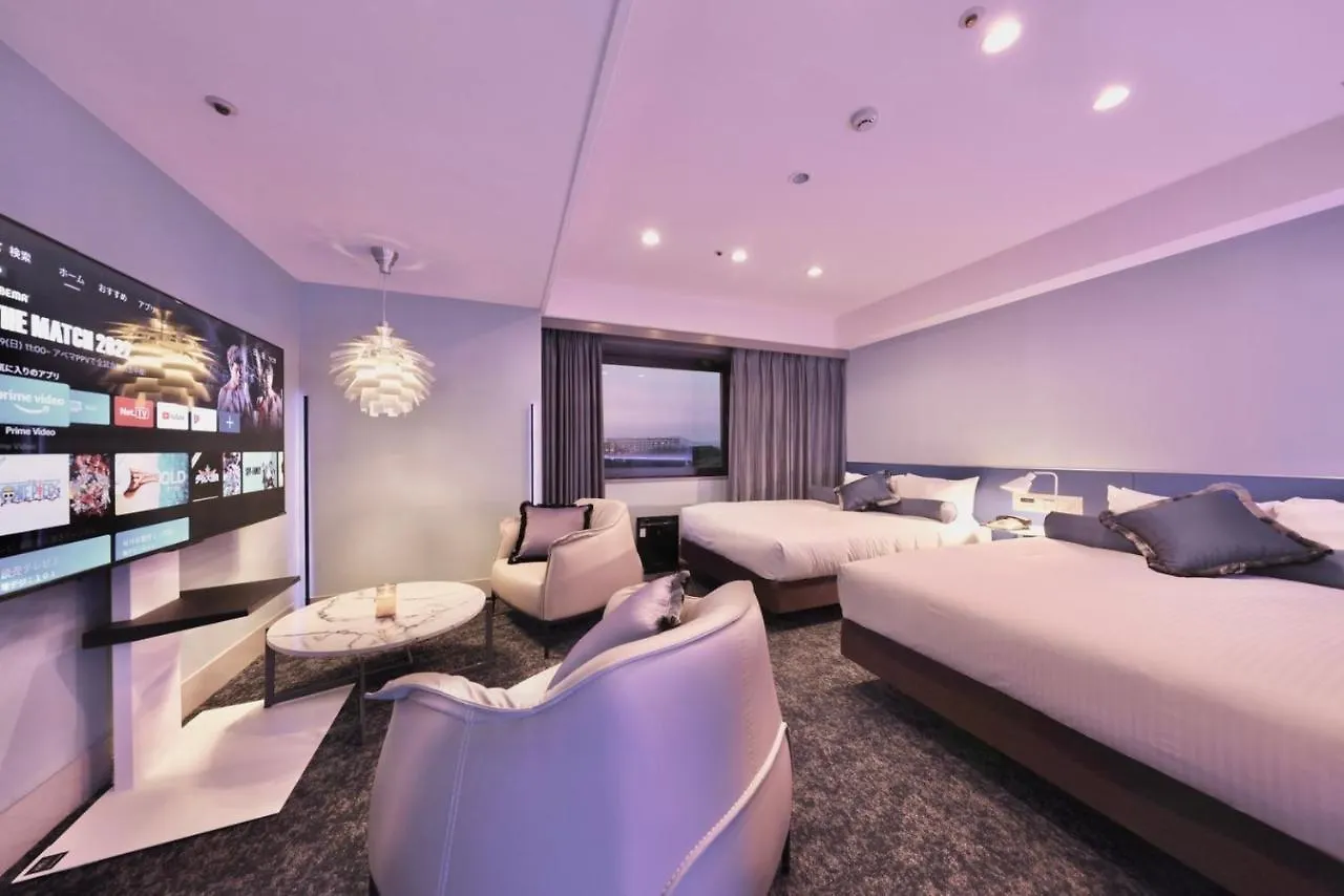 Minamisenri Crystal Hotel Suita 4*,  Japonia